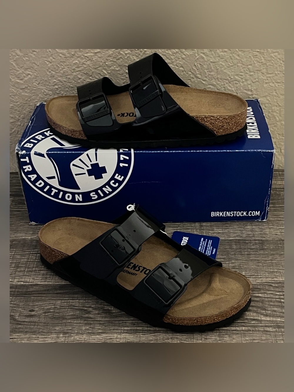 Birkenstock Arizona Black Patent Design Sandals Women's Size (7-7.5)